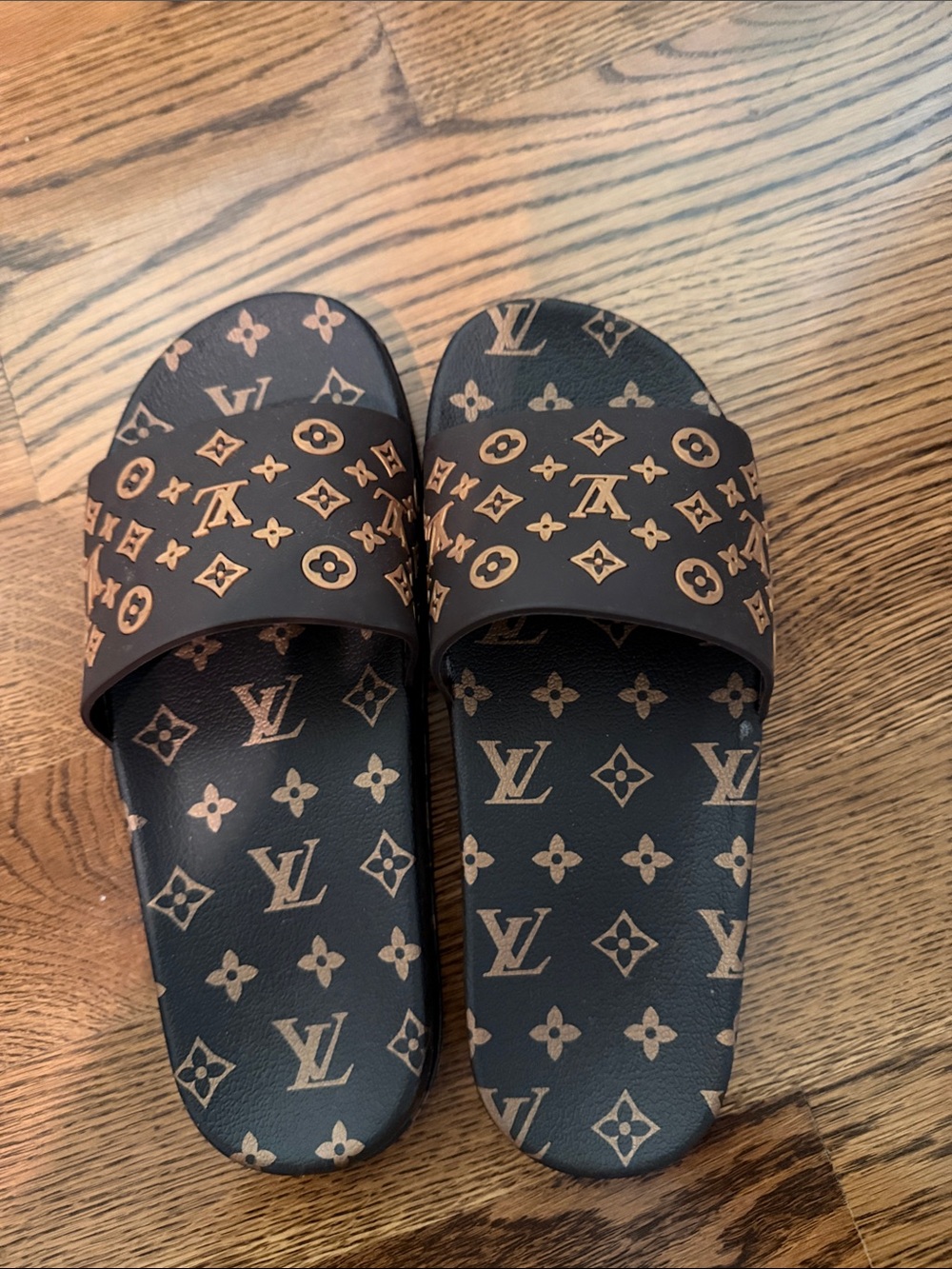Designer-Inspired Brown Monogram Slide Sandals 8.5 - Picture 4 of 8